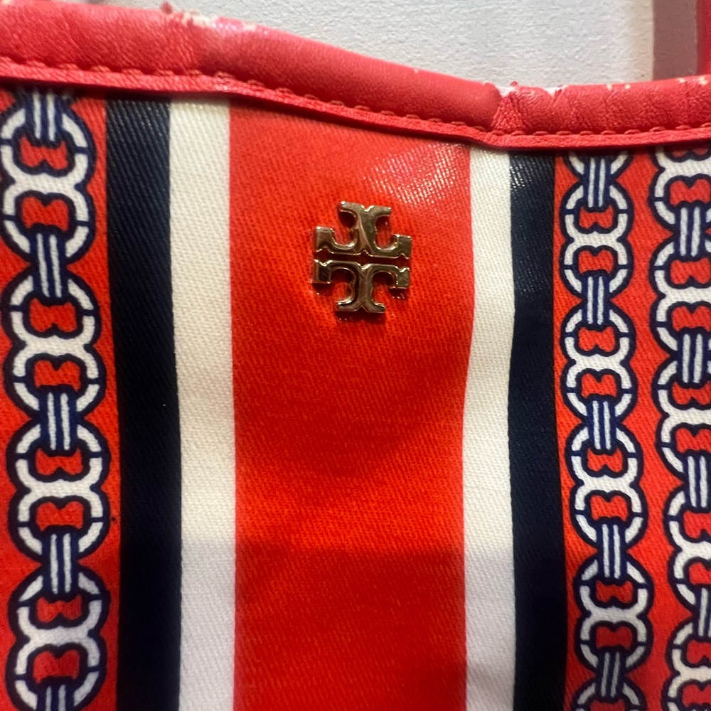 Tory Burch Gemini Link Tote - Picture 2 of 13